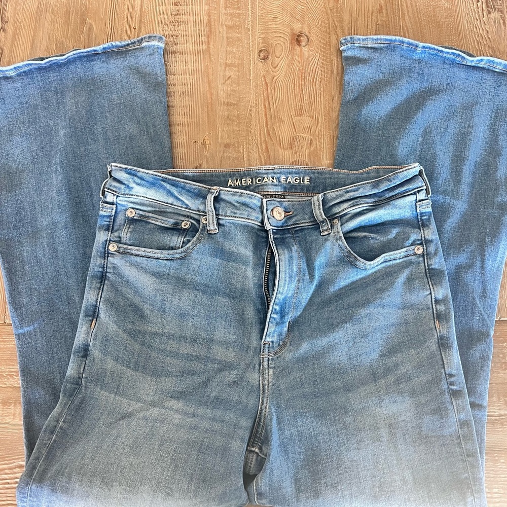 American Eagle Flare size 10 Short